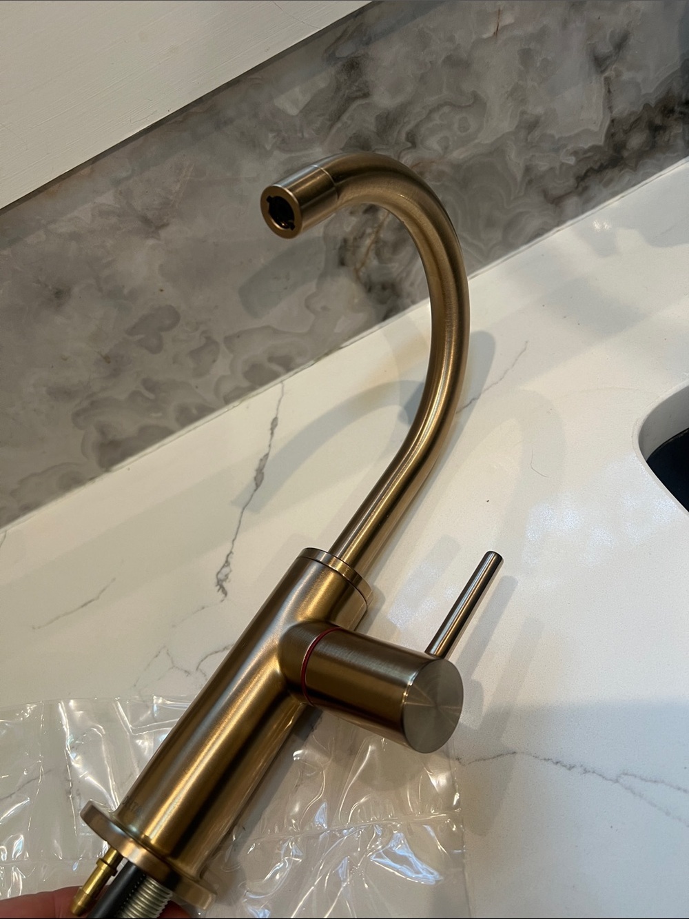Delta Contemporary Round Instant Hot Water Dispenser Champagne Gold - New